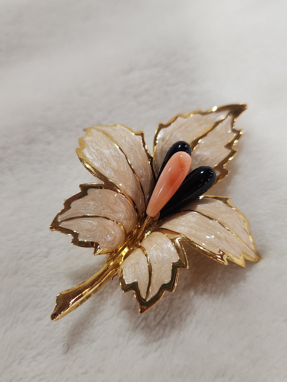 Vintage Enamel Leaf Brooch